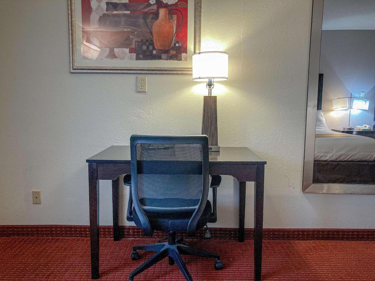 Motel 6 Elkhart, In Luaran gambar